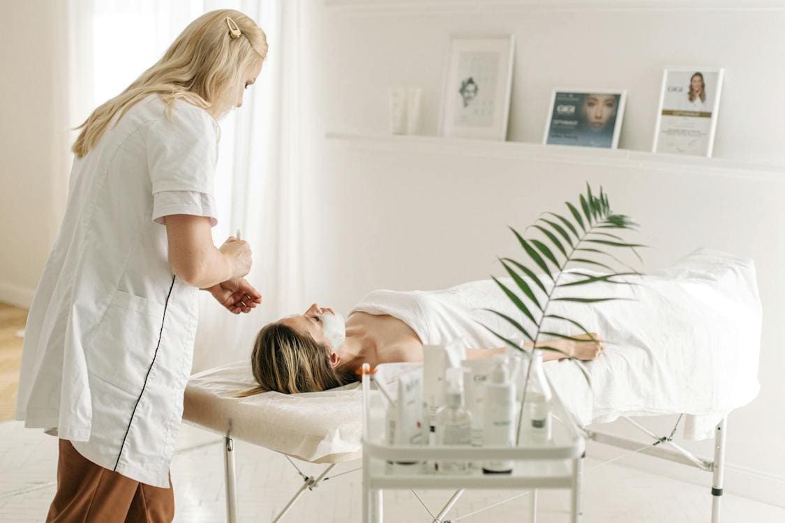 How to Choose the Right Cosmetic Dermatologist